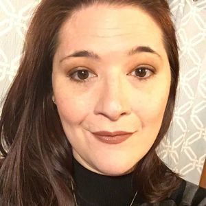 Meet your Posher, Dana